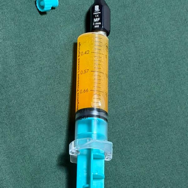 قیمت و خرید سرنگ یکبارمصرف استریل قفل شونده در فشار منفی ساکشن چربی 20 سی سی+کپ کارتن 24 عددی